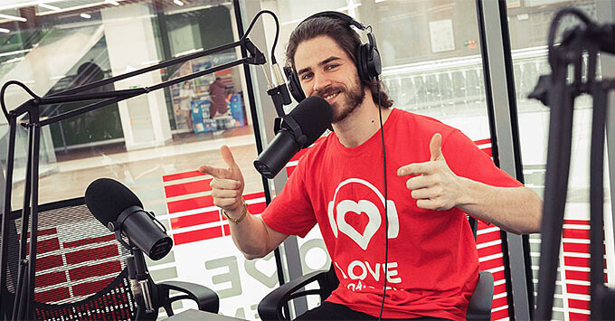  Love Radio     -   OnAir.ru