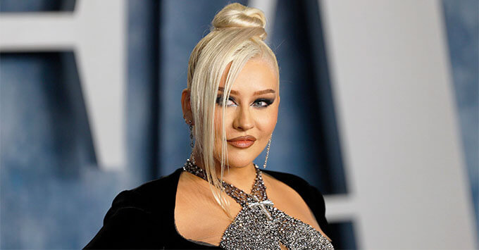     : Christina Aguilera -   OnAir.ru