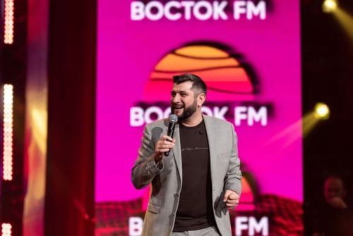 Звёзды Востока поздравили «Восток FM» с юбилеем - OnAir.ru