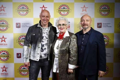 Звезды «Дорожного радио» подарили москвичам концерт