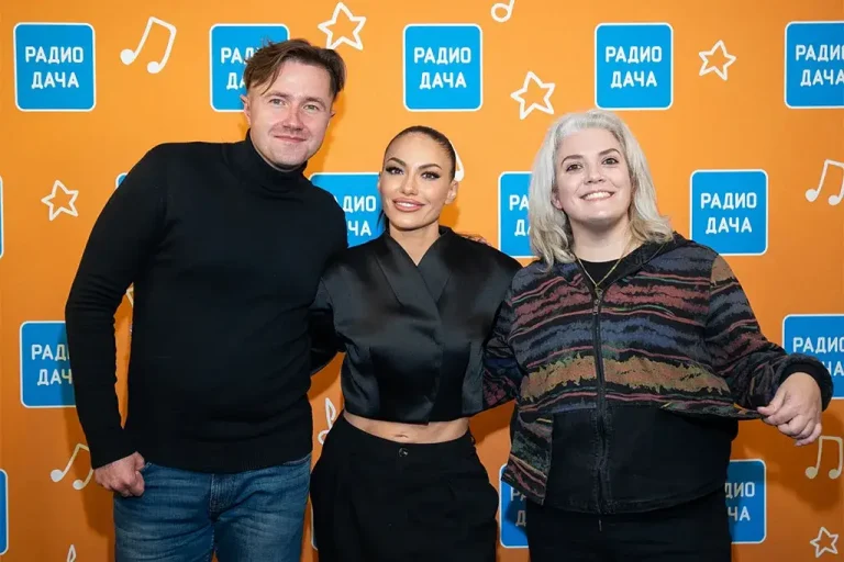 Любятинка в шоу «Назад! В будущее!» на «Радио Дача»: о музыке, мечтах и философии счастья