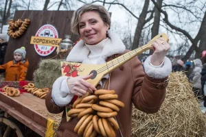 «Дорожное радио» приглашает на Масленицу на Елагином острове