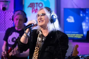 Александр Иванов отметил день рождения концертом в студии «Авторадио»