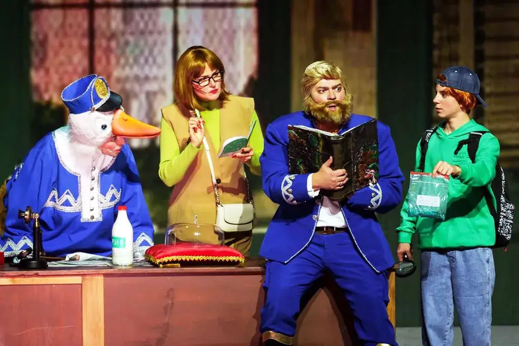 «ХРУМ» возвращается на сцену: в КЗ «Космос» покажут три детективных спектакля Детского радио