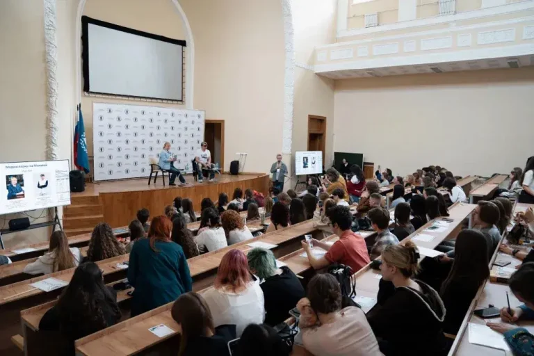 Роман Емельянов принял участие в проекте «Медиасезоны на Моховой»