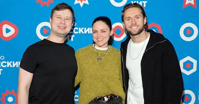 Влад Соколовский в утреннем шоу «Интерактивность» на «Радио Русский Хит»