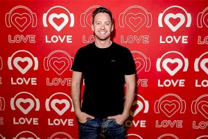 Александр Соколовский в шоу «Жизнь прекрасна» на Love Radio