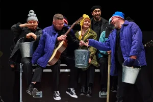 Ведущий НАШЕго Радио сыграл в спектакле об уральской группе «Каталог»
