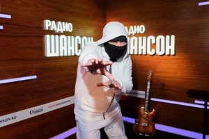 Лисицын рассказал на «Радио Шансон» о музыке, маске и жизни вне публичности
