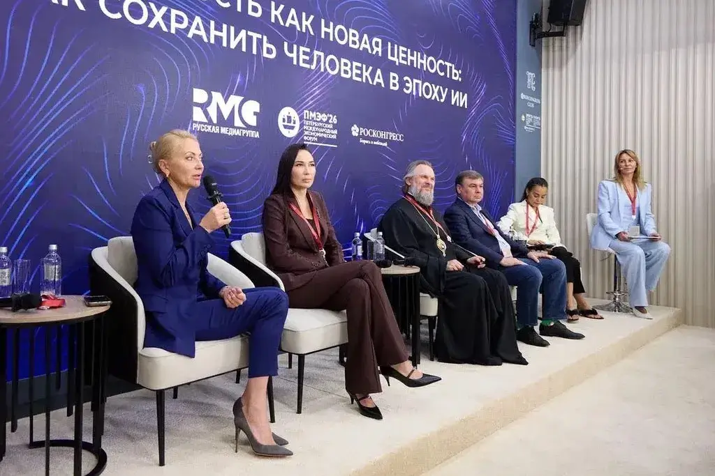 «Русская Медиагруппа» на ПМЭФ: как сохранить эмоциональную связь с аудиторией в эпоху ИИ