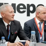 Monte Carlo выпустило для ПМЭФ-2026 лимитированную коллекцию именных поло