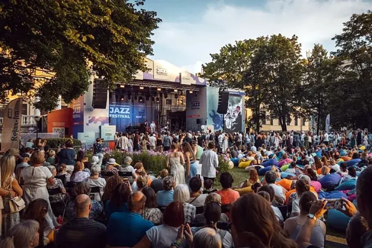 Relax FM и джазовый Петербург: фестиваль, который звучал по всему городу