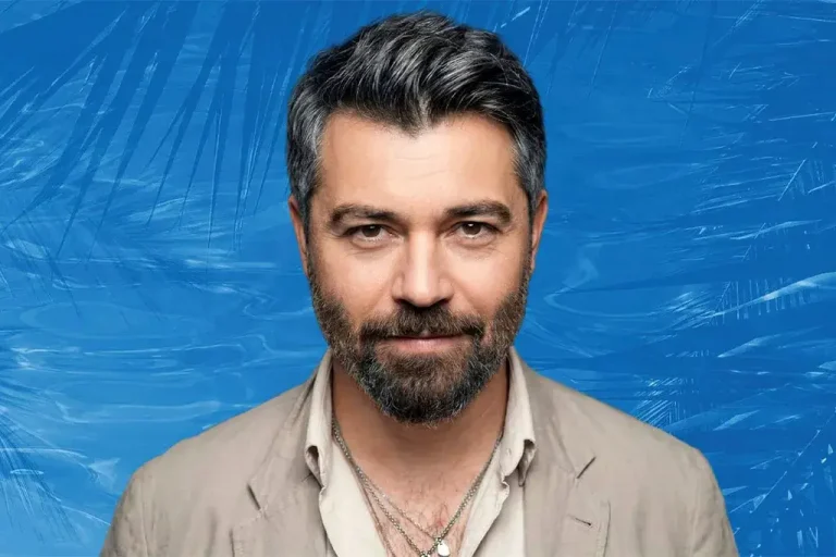 Радио Romantika продлевает лето на концерте Алексея Чумакова