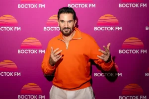 Авраам Руссо представил новый макси-сингл в эфире «Восток FM»