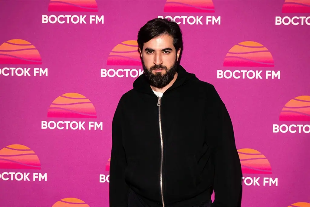 ELMAN рассказал о новых релизах, ИИ и семье в эфире «Восток FM»